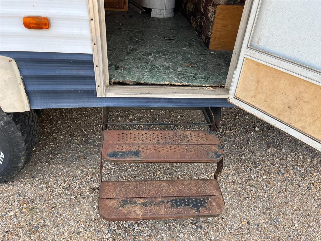 2006 CMENT 26FT TRAVEL TRAILER