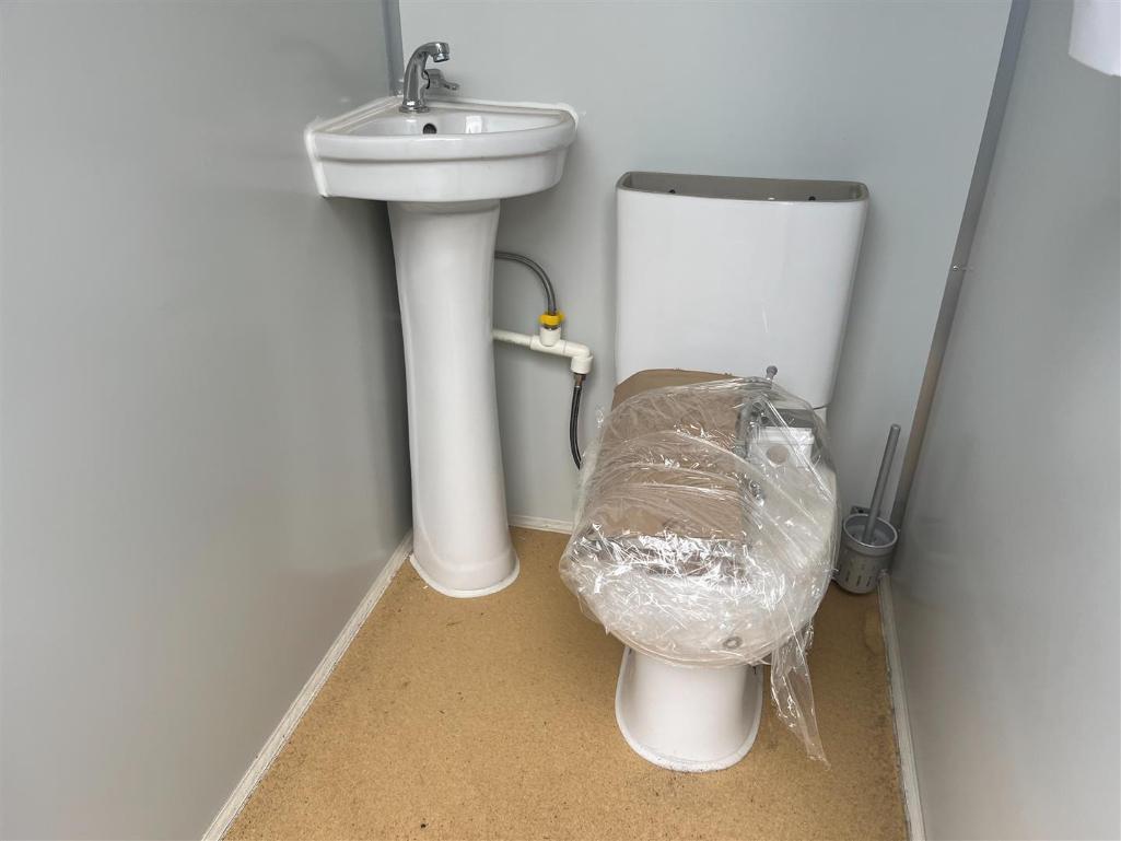 BASTONE MOBILE TOILETS