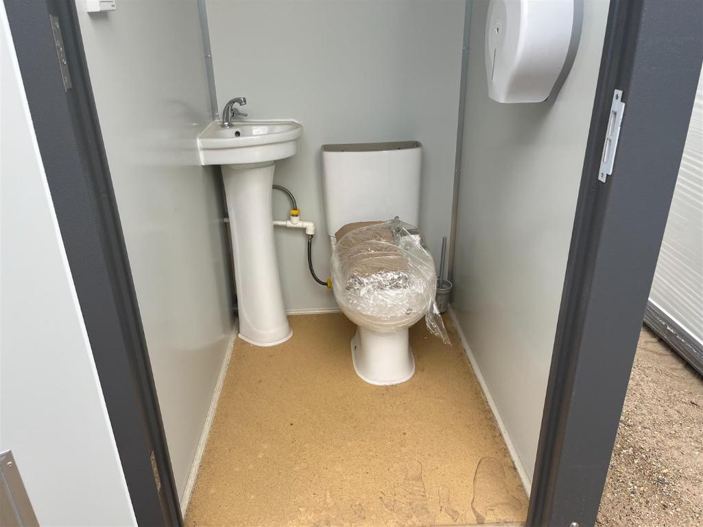 BASTONE MOBILE TOILETS