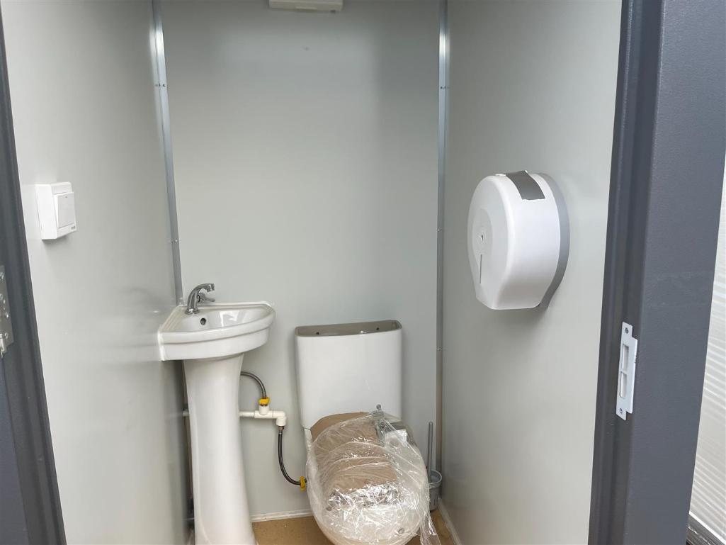 BASTONE MOBILE TOILETS