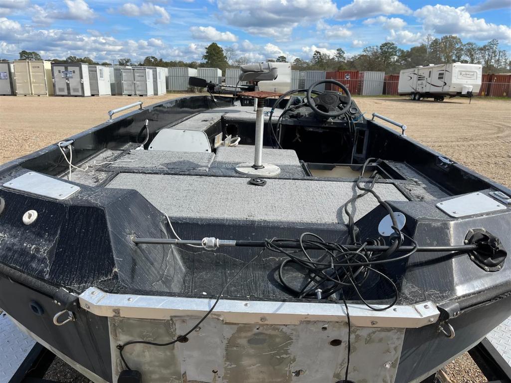 17FT FISHING BOAT WITH TRAILER | NO TITLE