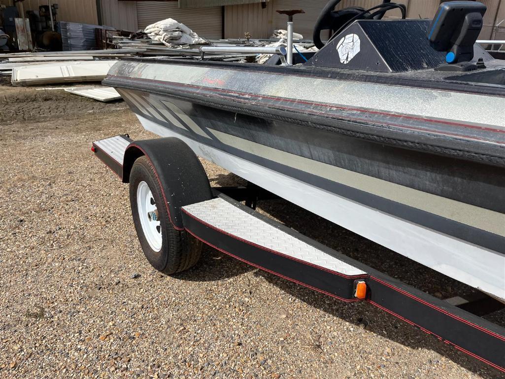 17FT FISHING BOAT WITH TRAILER | NO TITLE