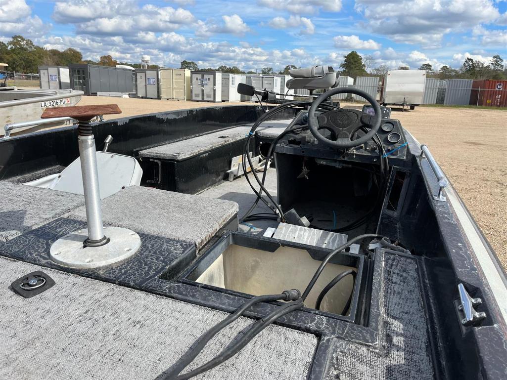 17FT FISHING BOAT WITH TRAILER | NO TITLE