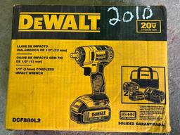 DEWALT 1/2 13MM CORDLESS IMPACT WRENCH KIT
