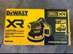 DEWALT XR 5 INCH VARIABLE SPEED RANDOM ORBIT SANDER KIT