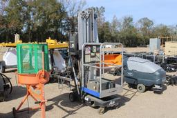 JLG AM-30 ACCESS MASTER PORTABLE LIFT