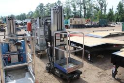 JLG AM-30 ACCESS MASTER PORTABLE LIFT