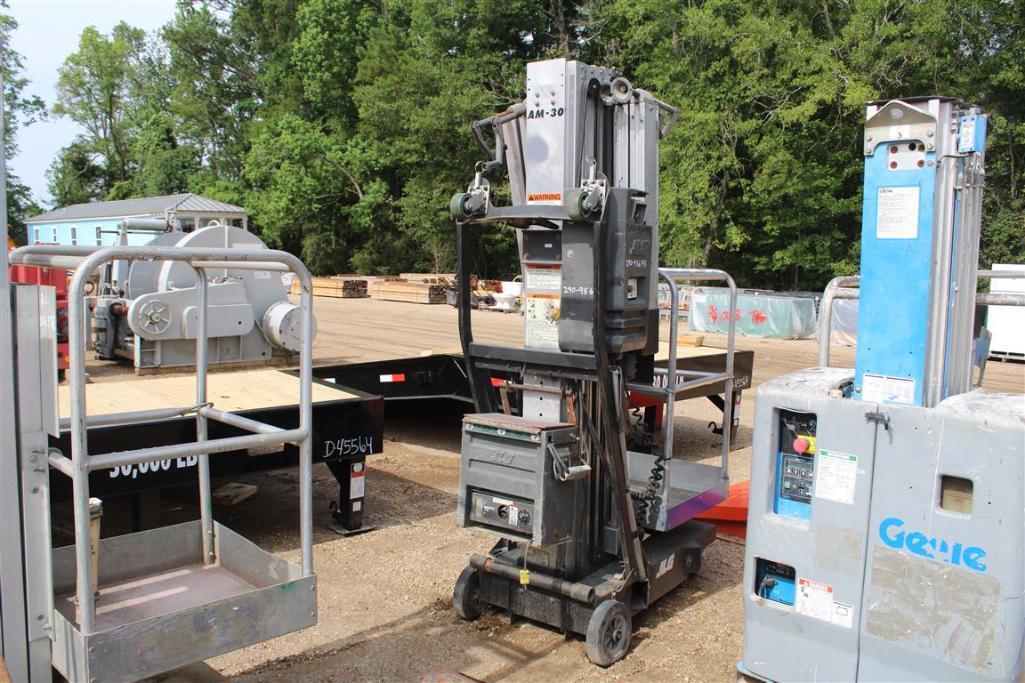 JLG AM-30 ACCESS MASTER PORTABLE LIFT