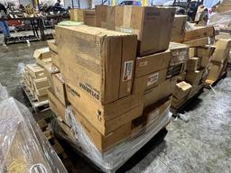 LOT OF ASSORTED LIGHT BULBS