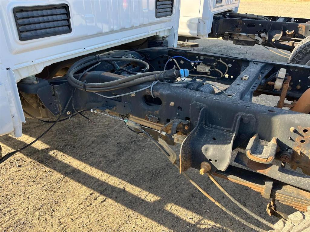 2017 FORD F350 CAB AND CHASSIS PICKUP