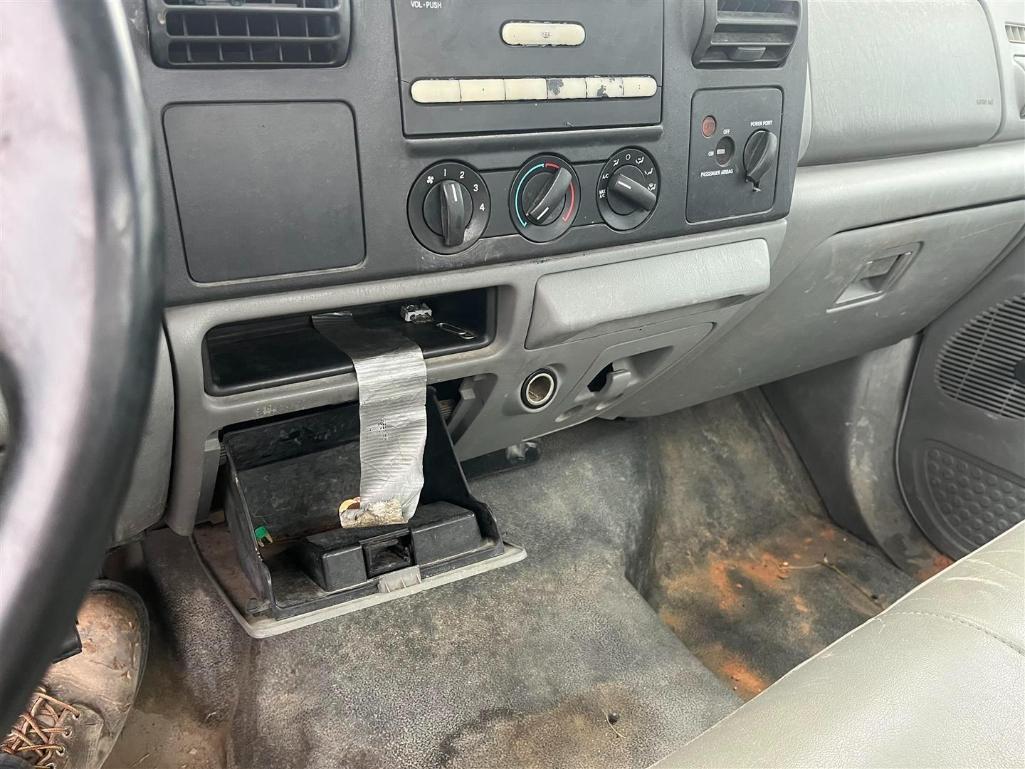 2005 FORD F250XL PICKUP