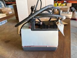 INGERSOLLRAND WORKBENCH 100 AIR COMPRESSOR