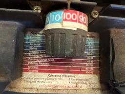 INGERSOLLRAND WORKBENCH 100 AIR COMPRESSOR
