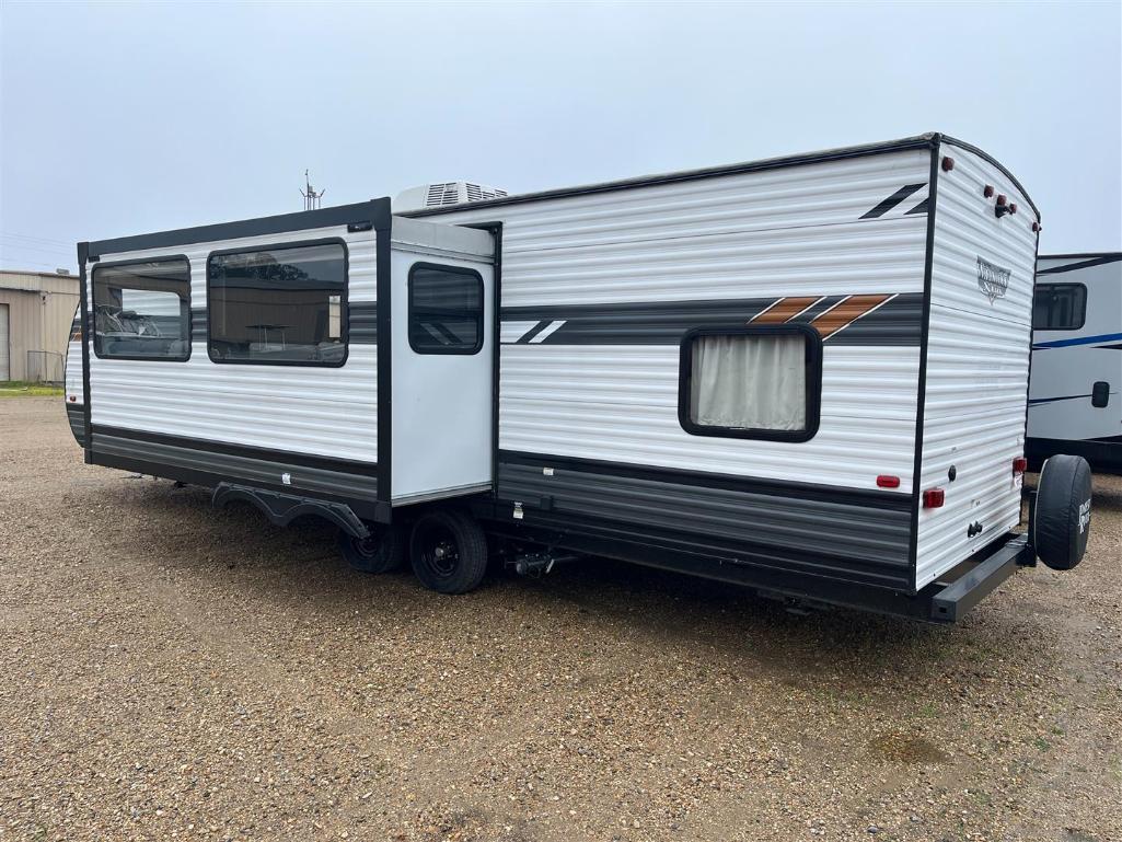 2022 FORREST RIVER WILDWOOD LITE 33FT BUMPER PULL CAMPER