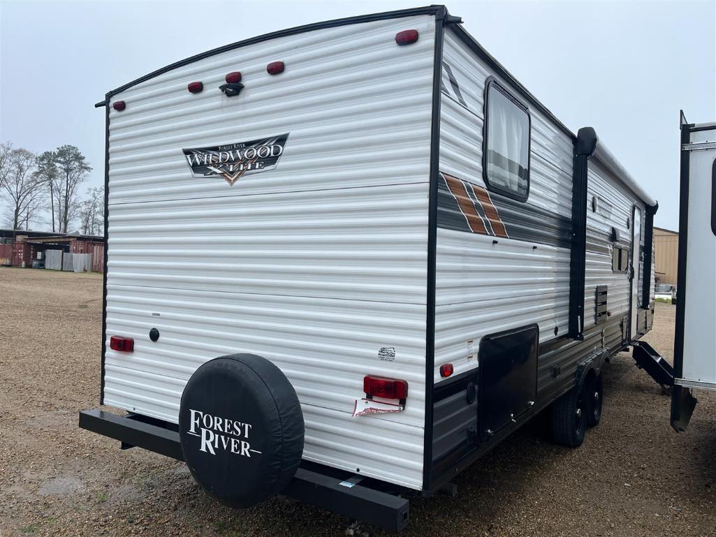 2022 FORREST RIVER WILDWOOD LITE 33FT BUMPER PULL CAMPER