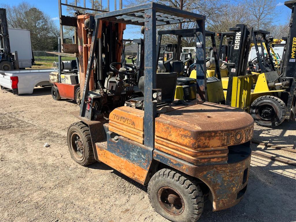TOYOTA 35C FORKLIFT