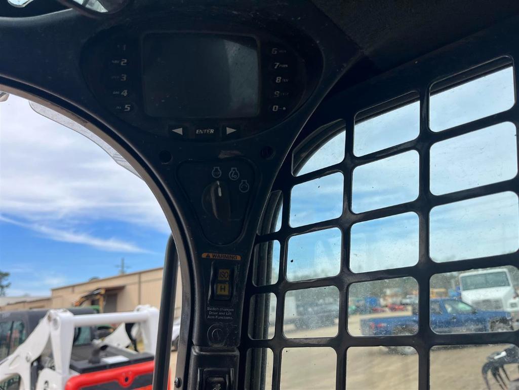 BOBCAT T770 LOADER