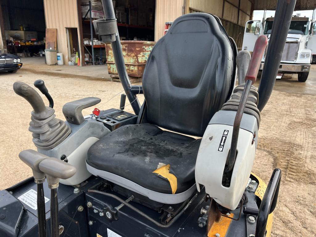2017 JOHN DEERE 17G MINI EXCAVATOR