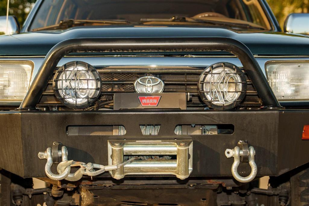 1994 TOYOTA 4RUNNER SR5