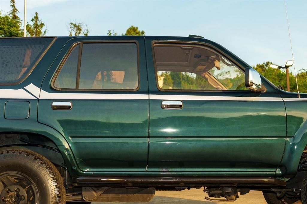 1994 TOYOTA 4RUNNER SR5