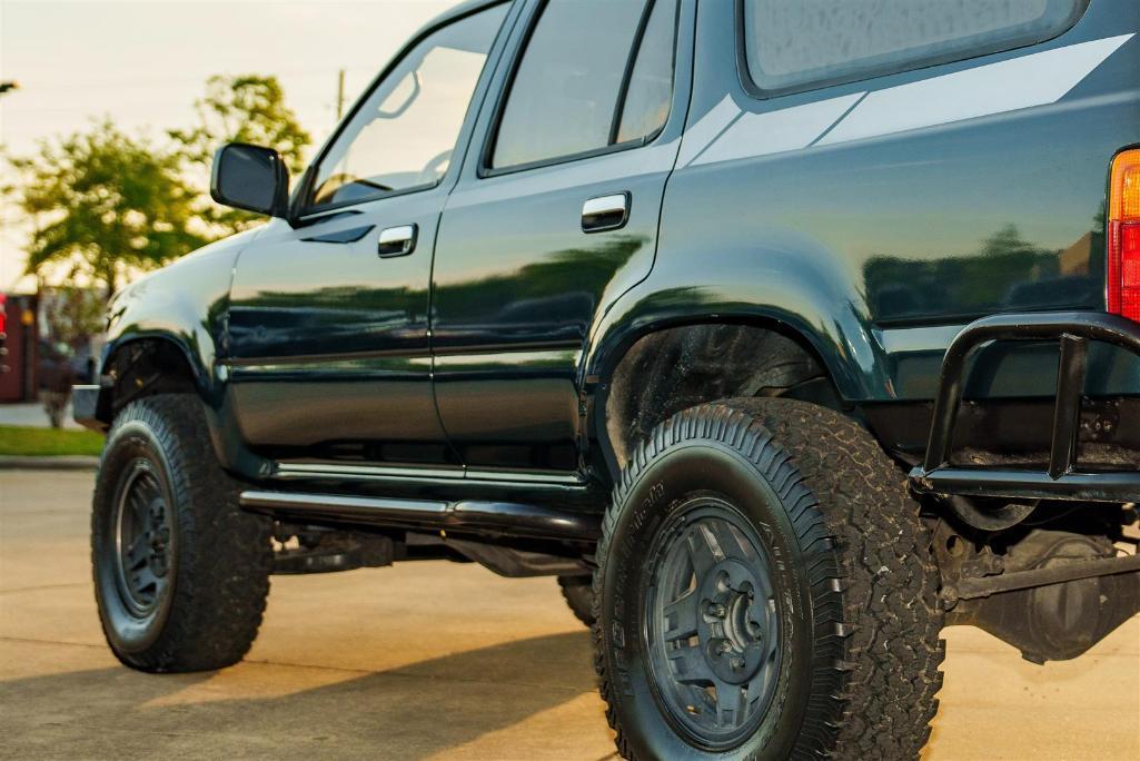 1994 TOYOTA 4RUNNER SR5