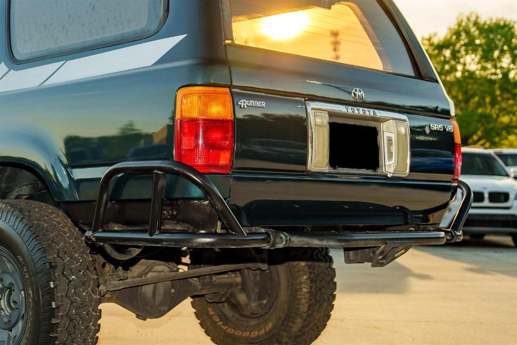 1994 TOYOTA 4RUNNER SR5