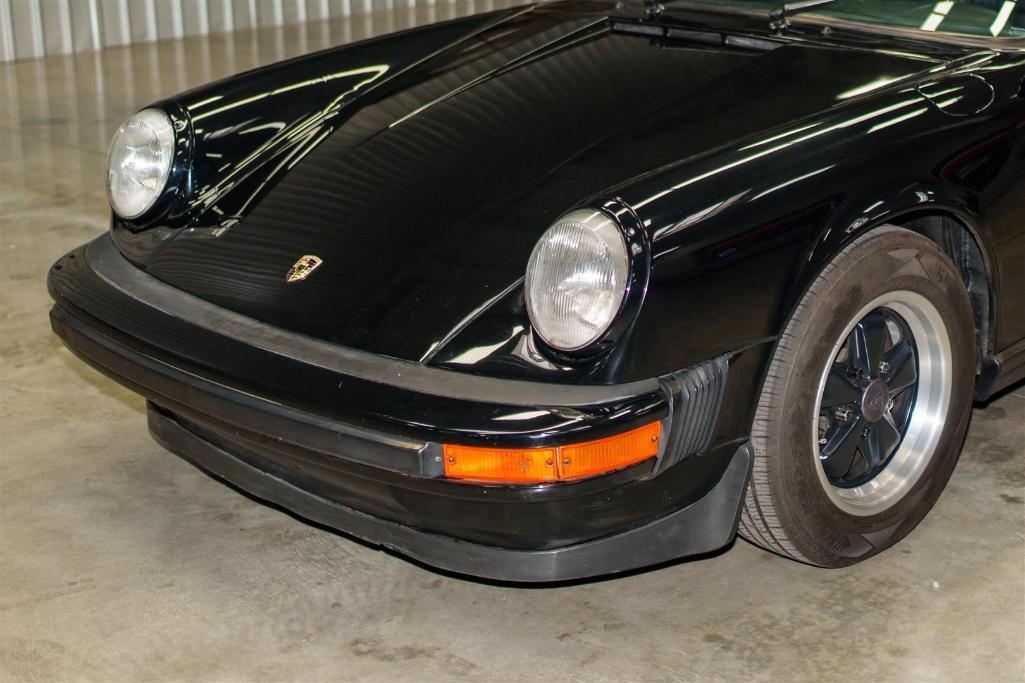 1976 PORSCHE 911