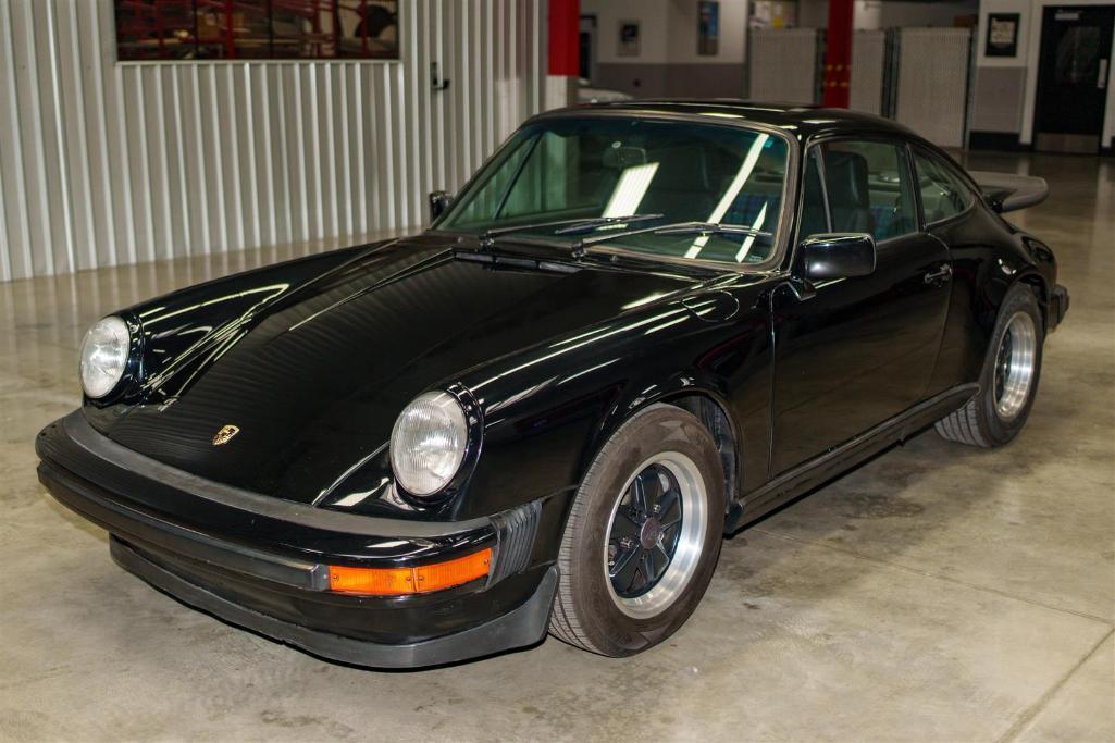 1976 PORSCHE 911