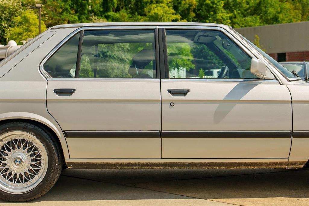 1986 BMW 528E