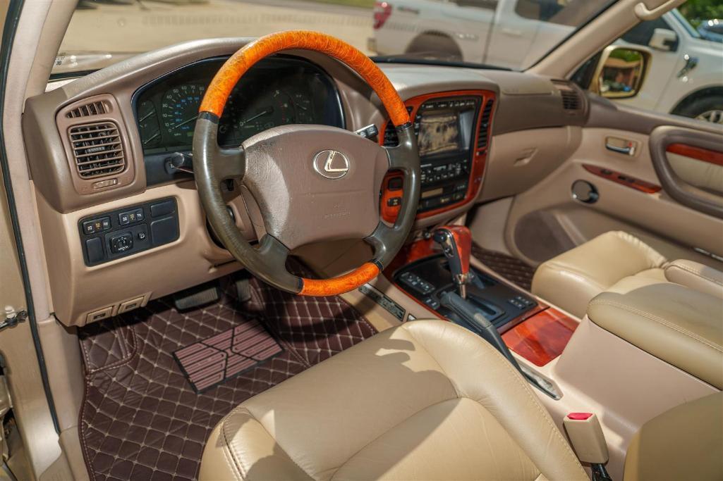 2002 LEXUS LX