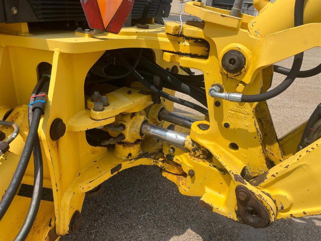 NEW HOLLAND 75B LOADER