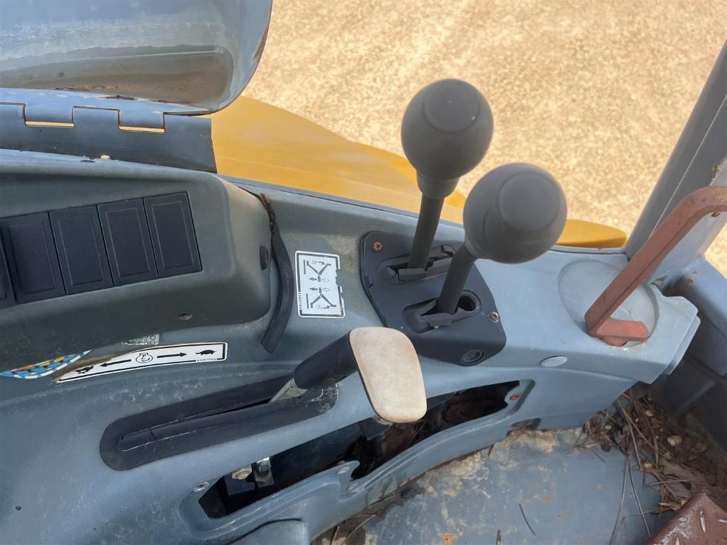 NEW HOLLAND 75B LOADER