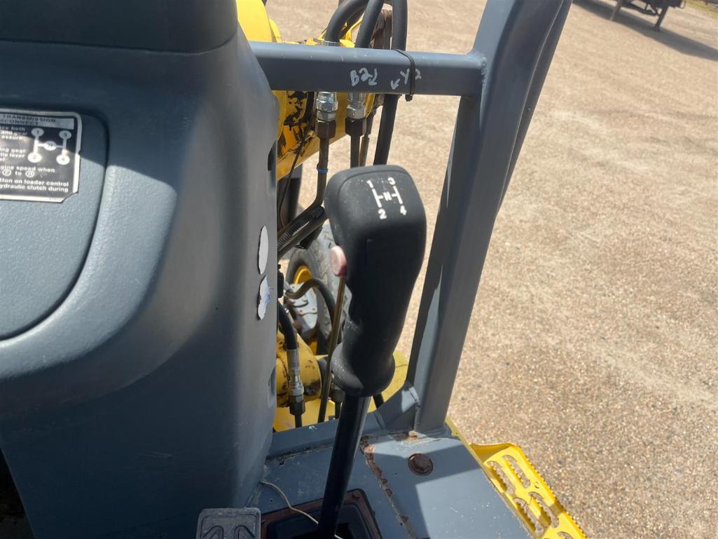 NEW HOLLAND 75B LOADER