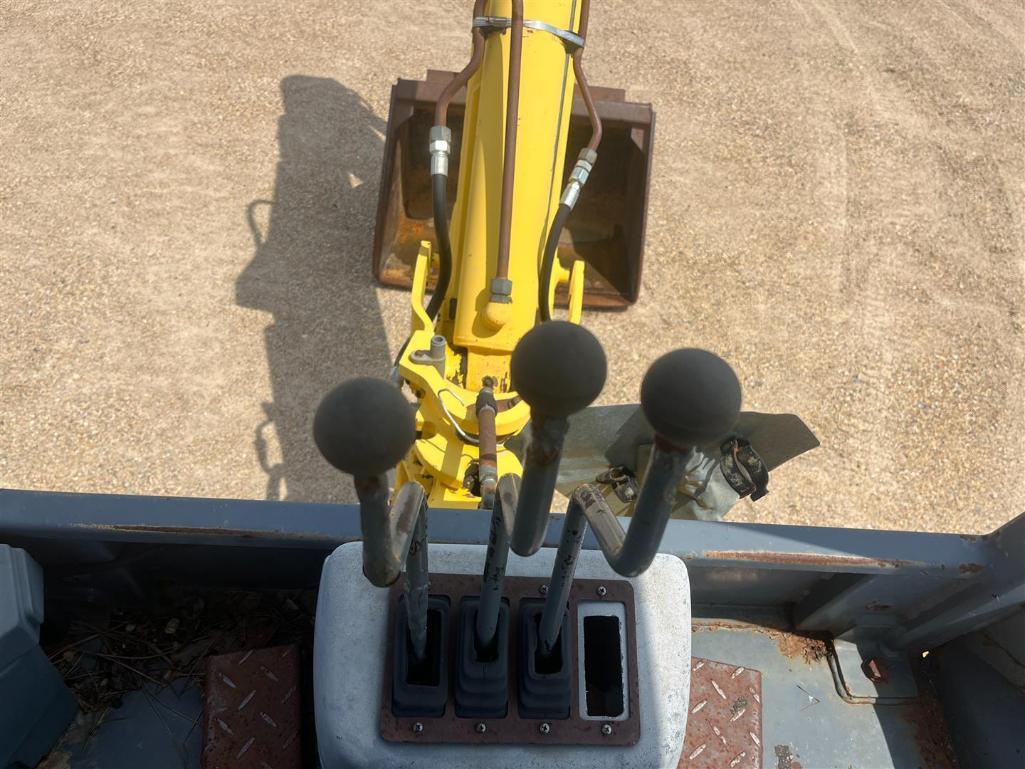NEW HOLLAND 75B LOADER