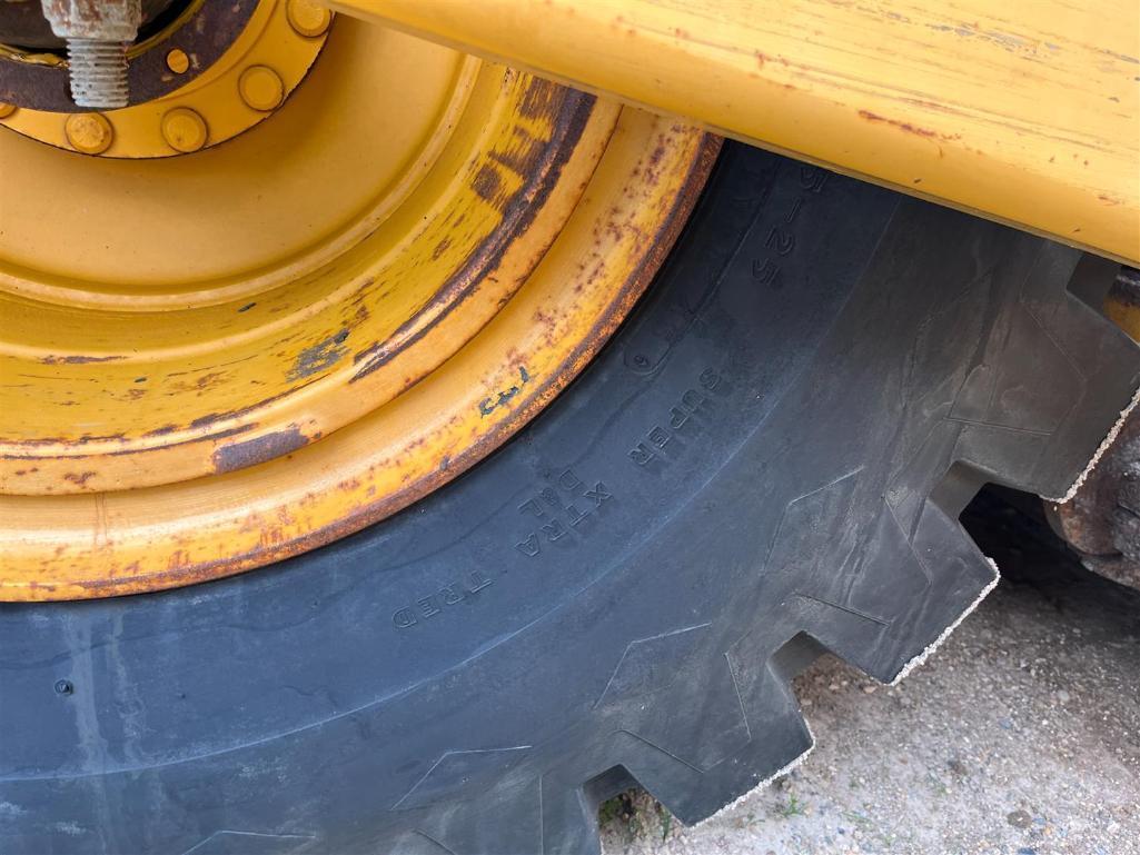 2008 JOHN DEERE 2112E HYDRAULIC PULL SCRAPER