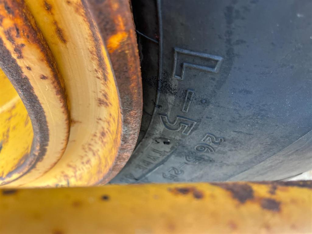 2008 JOHN DEERE 2112E HYDRAULIC PULL SCRAPER