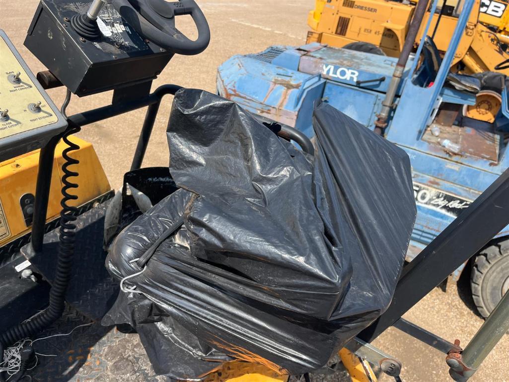 LEEBOY L8816R ASPHALT PAVER