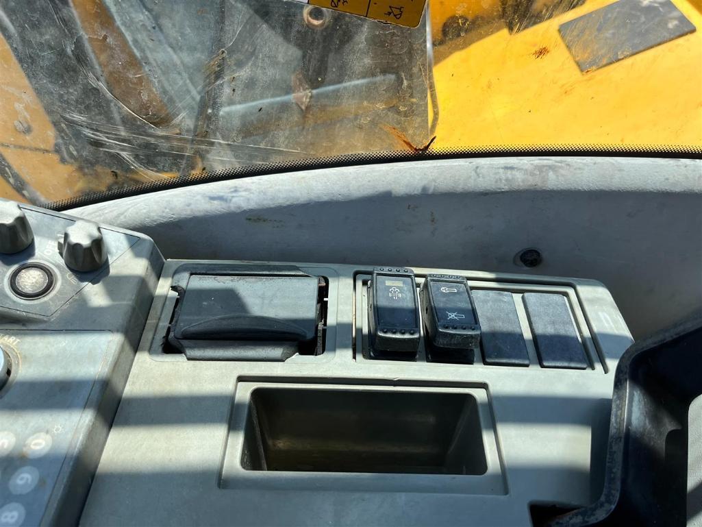 2014 DEERE 135G EXCAVATOR