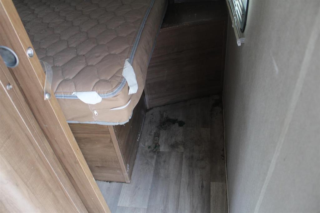 ASPEN TRAIL 28FT BUMPER PULL CAMPER,  SELLING SUBJECT TO BANK APPROVAL