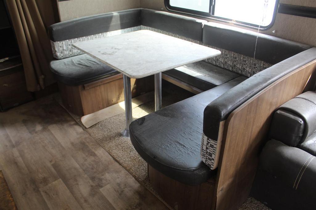 ASPEN TRAIL 28FT BUMPER PULL CAMPER,  SELLING SUBJECT TO BANK APPROVAL