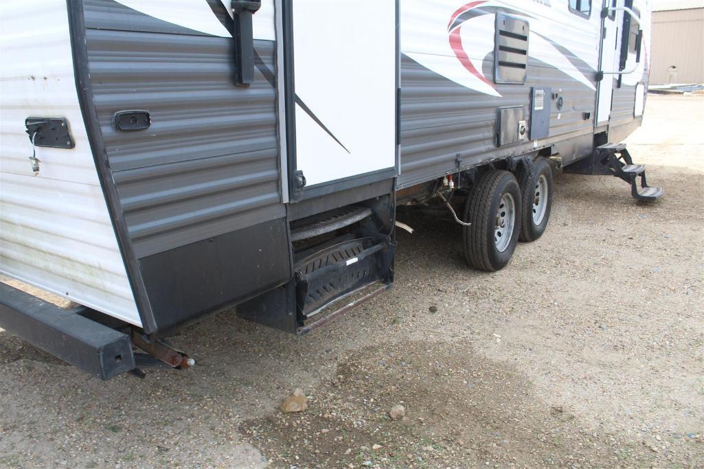 ASPEN TRAIL 28FT BUMPER PULL CAMPER,  SELLING SUBJECT TO BANK APPROVAL
