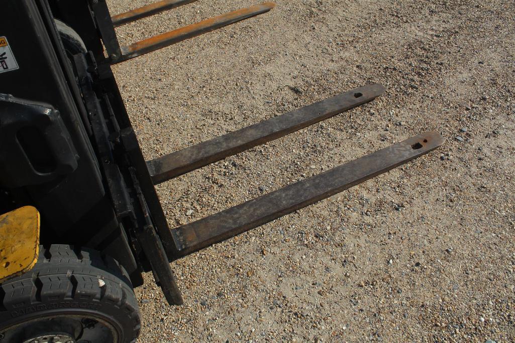 2011 YALE FORKLIFT