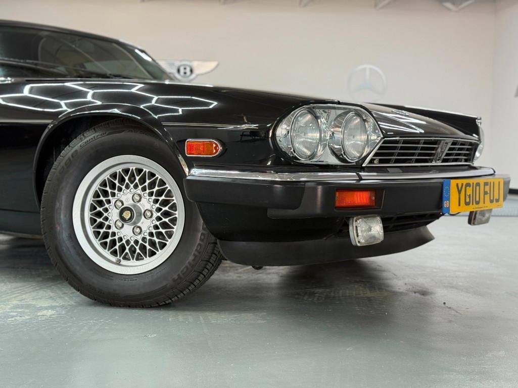 1989 JAGUAR XJS | Offered at No Reserve