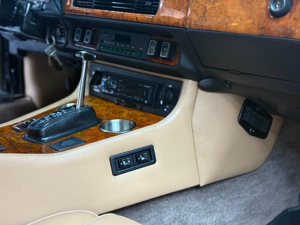 1989 JAGUAR XJS | Offered at No Reserve