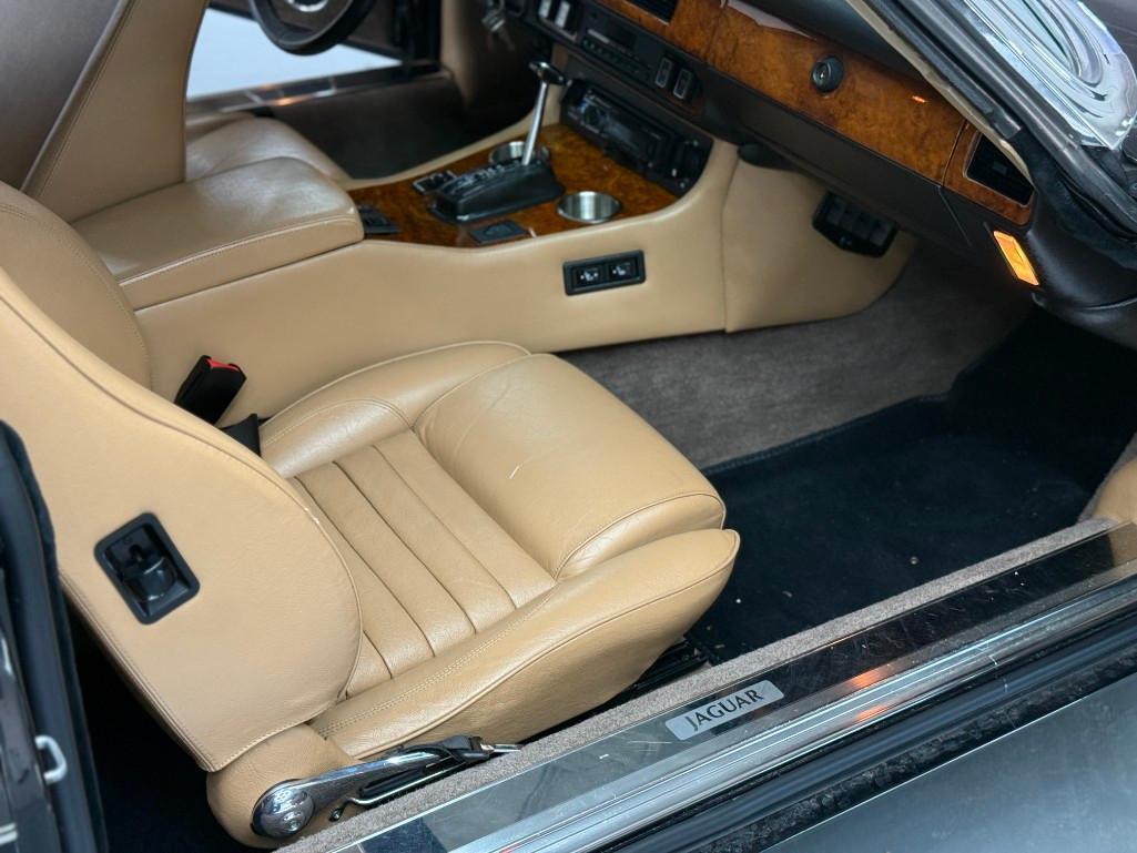 1989 JAGUAR XJS | Offered at No Reserve