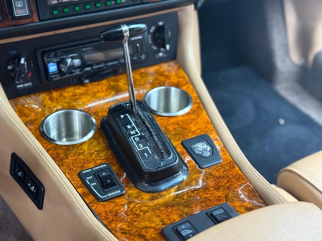 1989 JAGUAR XJS | Offered at No Reserve