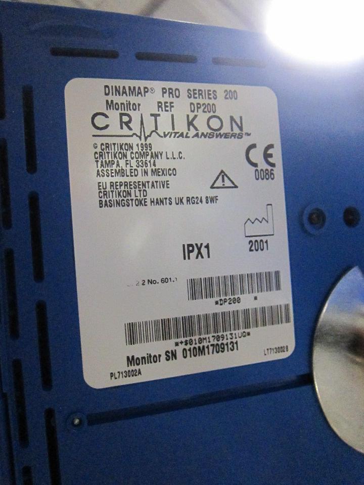 CRITICON Dinamap Pro 2000 Monitor