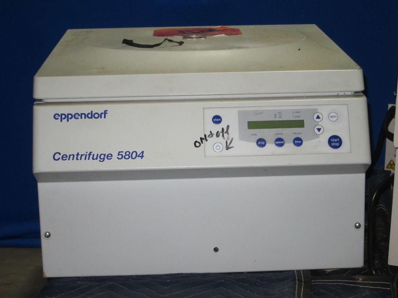 EPPENDORF 5804 Centrifuge