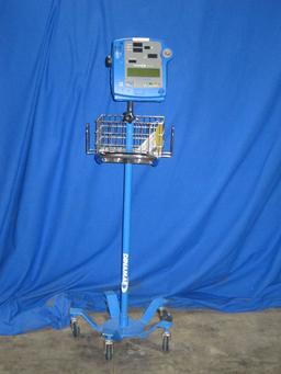 CRITICON Dinamap Pro 2000 Monitor