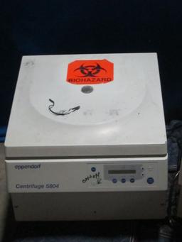 EPPENDORF 5804 Centrifuge